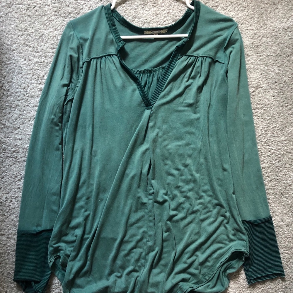 Gimmicks brand long sleeve shirt